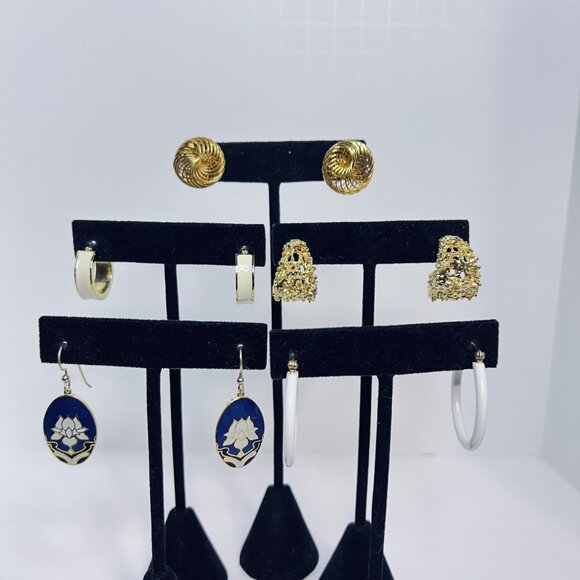 Unbranded Jewelry - Vintage Lot of 5 Gold Tone Pierced Earrings (5621)